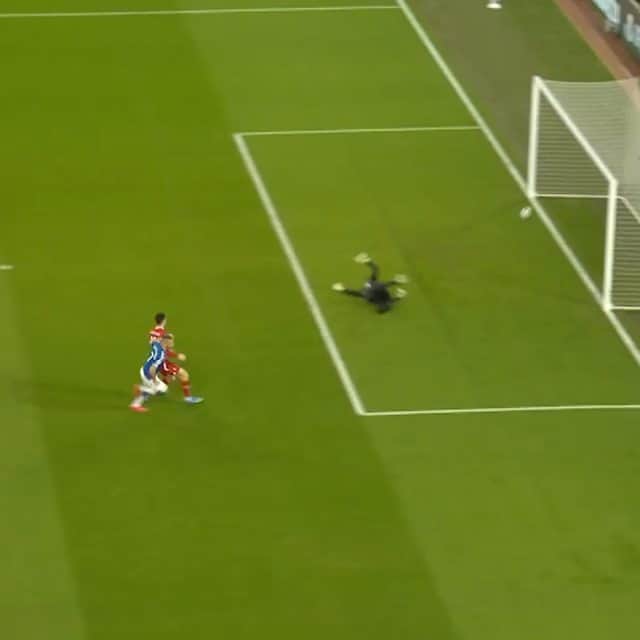 ティム・ケーヒルのインスタグラム：「The pass @jamesrodriguez10 🇨🇴 and the finish @richarlison 🇧🇷 @everton 💙💙💙」