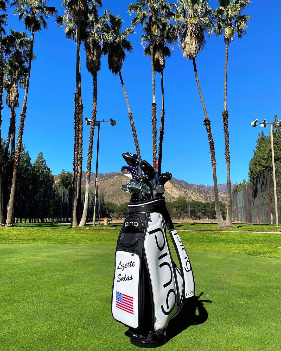 リセット・サラスのインスタグラム：「Season 10 🏌🏽‍♀️⛰🅰️⛰🏌🏽‍♀️」