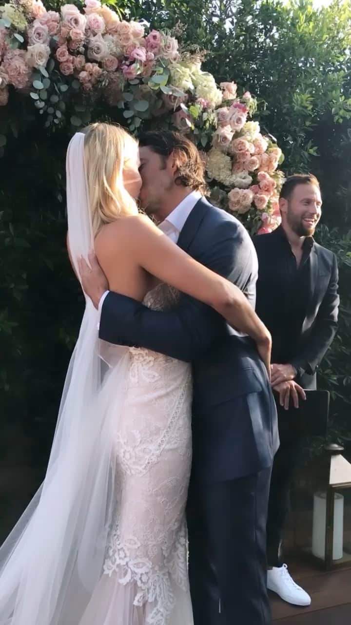 クレア・ホルトのインスタグラム：「Best husband. Best daddy. Best friend. Happy Birthday @ajoblon. What a dream it is to do life with you.   (Unlike me he hates attention so pls don’t text him happy birthday 😃)」