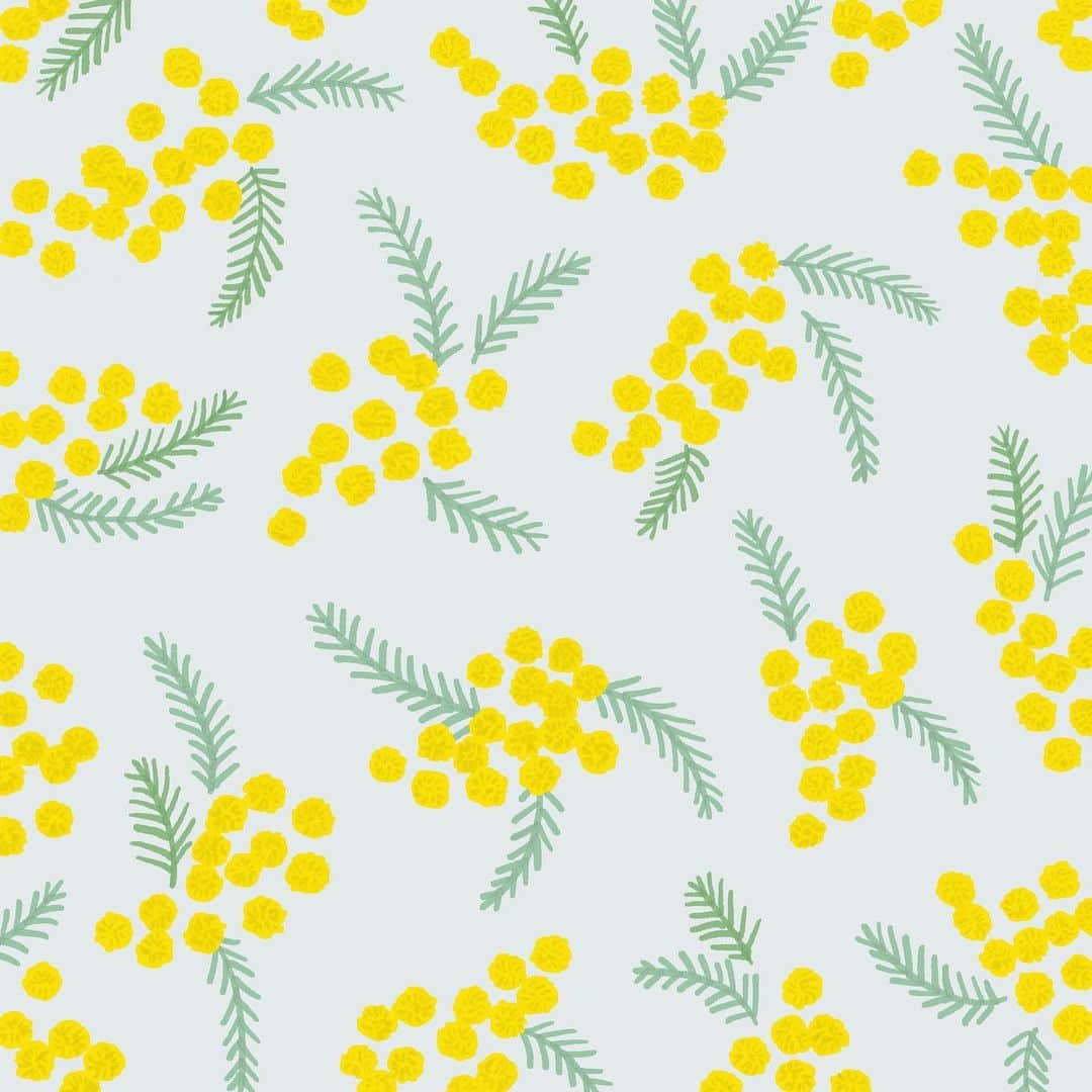 のインスタグラム：「#textilejournalproject Mimosa  ミモザの季節がやってくると思い出す、昔旅した南仏のBormes les Mimosas ボルム・レ・ミモザ。  その名のとおり冬にミモザの花が村を黄色く華やかに彩り、130kmも続く「ミモザ街道」の出発地点でもある場所。  街並みも花も住む人もすてきだったなぁ！ 建物を覆うように立派なブーゲンビリアもたくさんあってきれいだったな。 またいつか行ってみたい村。  #textilejournal #textiledesign #pattern #textile #テキスタイル #テキスタイルデザイン #こんなテキスタイルがあったらいいなをつくる実験 #Mimosa #ミモザ」