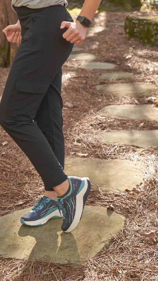 ダンスコのインスタグラム：「Walking into the comfort zone.」
