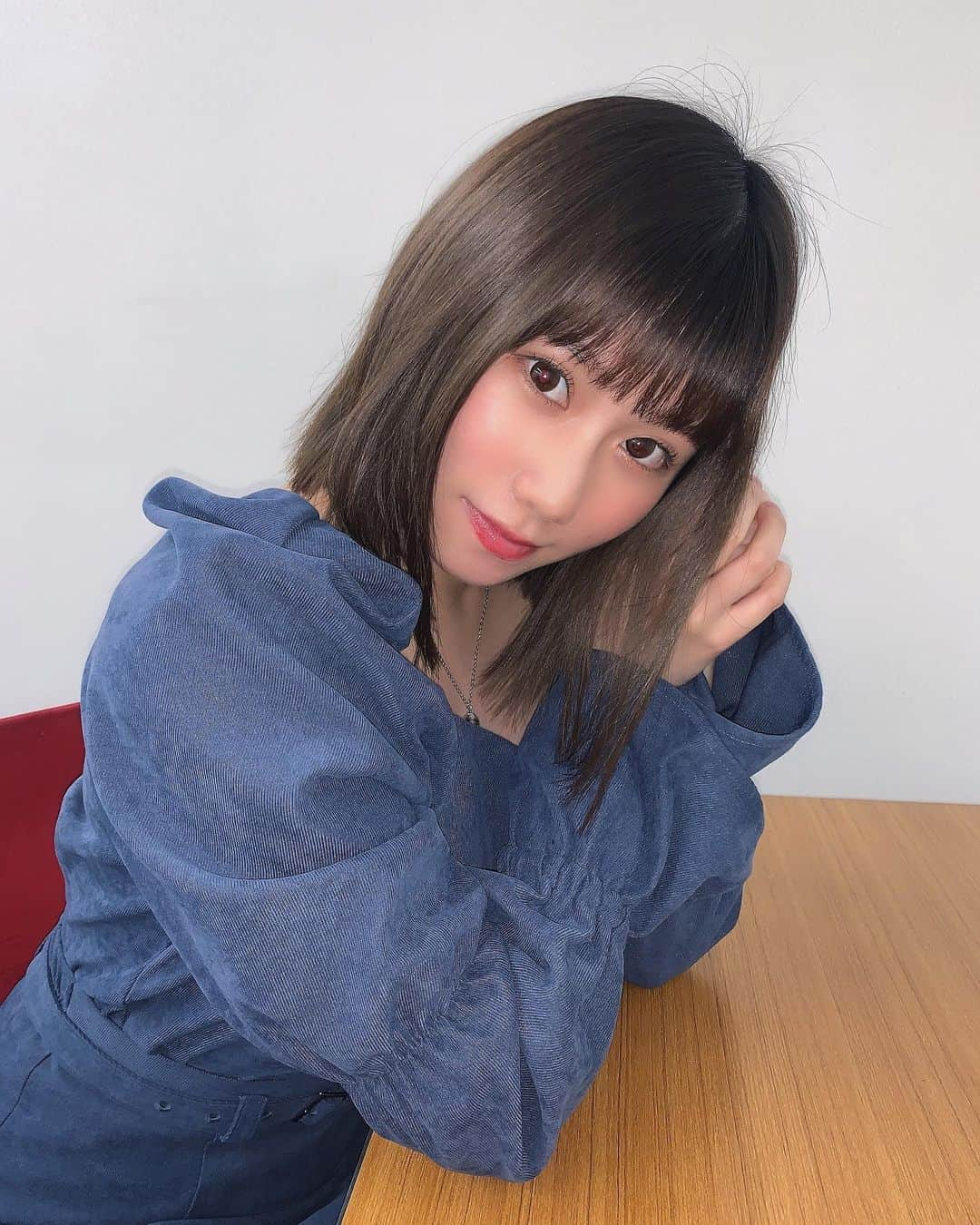 石田優美さんのインスタグラム写真 - (石田優美Instagram)「﻿ ﻿ ﻿ ﻿ 💙💙﻿ ﻿ 紗英ちゃんから貰った #andgeebee  ﻿ #andgeebee #コーデ  #青 #ブルー #💙」2月20日 23時25分 - yu_mi_1012