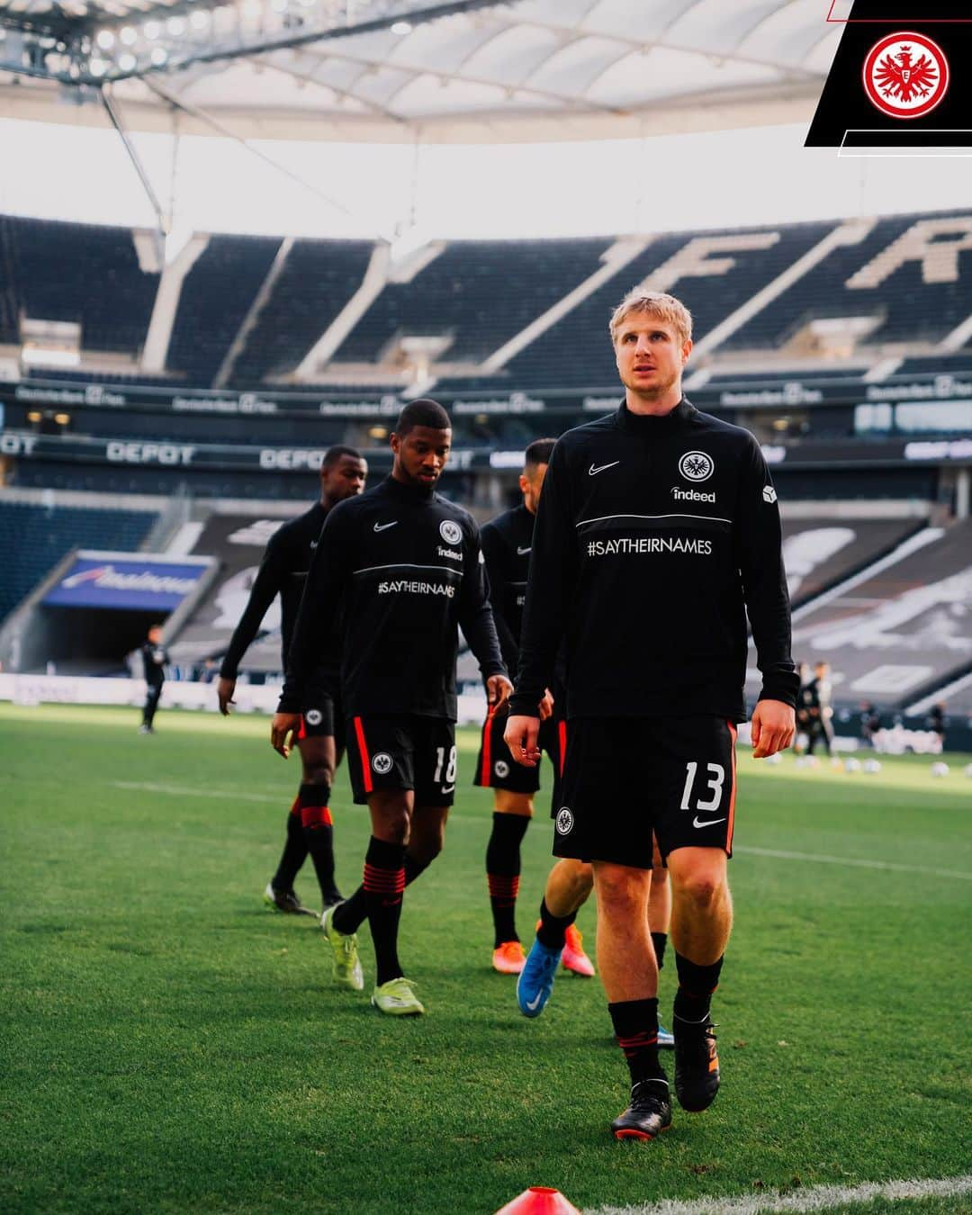 アイントラハト・フランクフルトさんのインスタグラム写真 - (アイントラハト・フランクフルトInstagram)「#SGEFCB 🔛 • • #matchday #sge #eintracht #frankfurt #eintrachtfrankfurt」2月20日 23時34分 - eintrachtfrankfurt