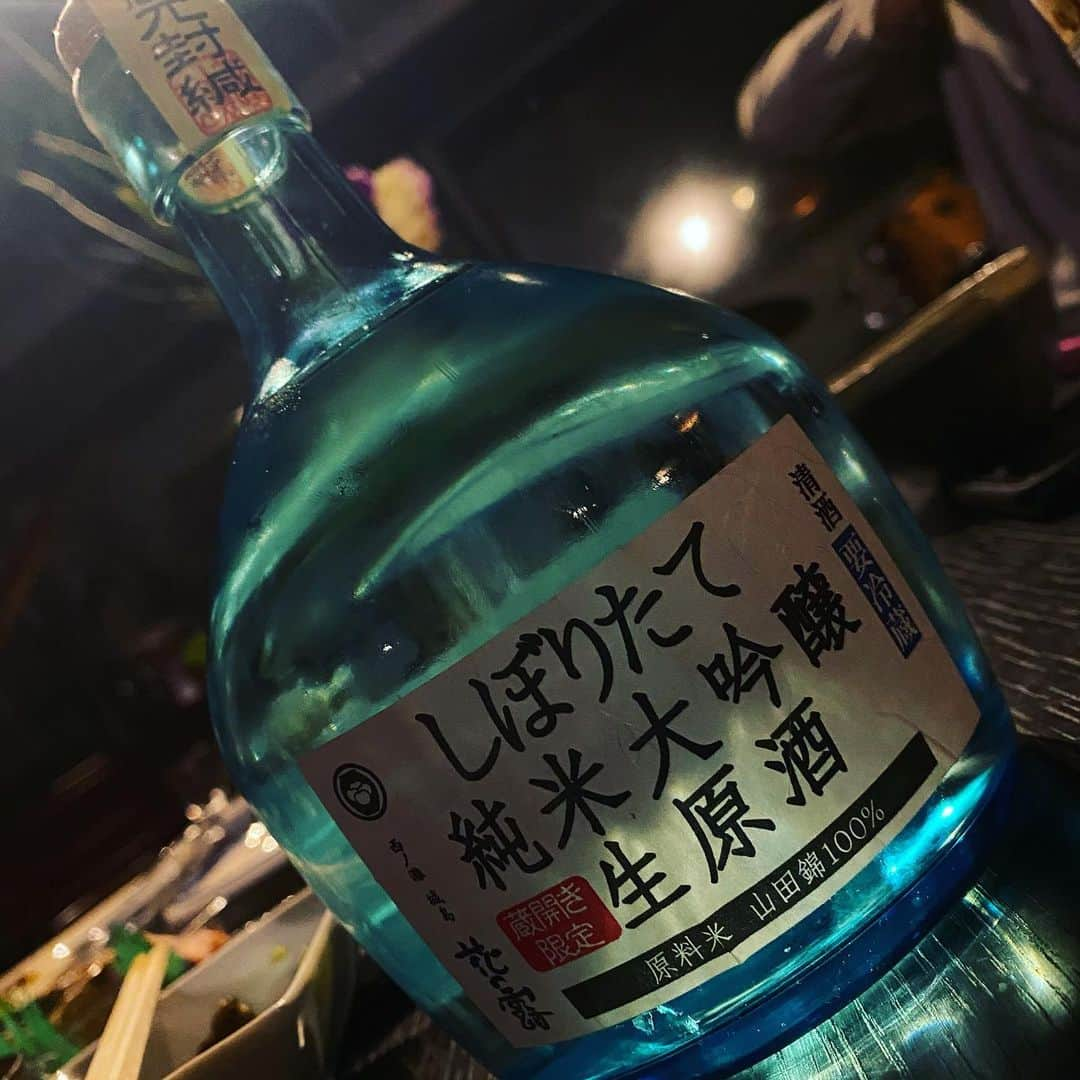 TOGGYさんのインスタグラム写真 - (TOGGYInstagram)「先日【福岡の地酒・焼酎オンラインショップ】で大量買いした蔵開き限定酒を開封し酒宴🍶。  蕾菜のスモークベーコン巻きは 我ながら傑作でした。  #toggy #福岡の酒 #おもてなし料理 #花の露 #田中六五2009-2019」2月20日 23時28分 - dj_toggy