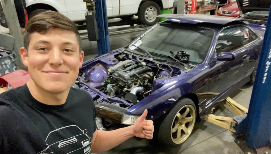 スティーブのインスタグラム：「The Kid’s been working hard on his Silvia S14 240sx drift project. The guys at @controlled_motors are teaching him some valuable stuff!! I’m jealous but can’t wait to take this car drifting!! Hey @sfl240sx the sr20 is in!! And if you haven’t been keeping up with the project jump on over to my YouTube channel for the latest video. Link in profile!! あっちゃんはシルビアプロジェクトにジョージアで頑張っています。新作動画をチェックしてね」