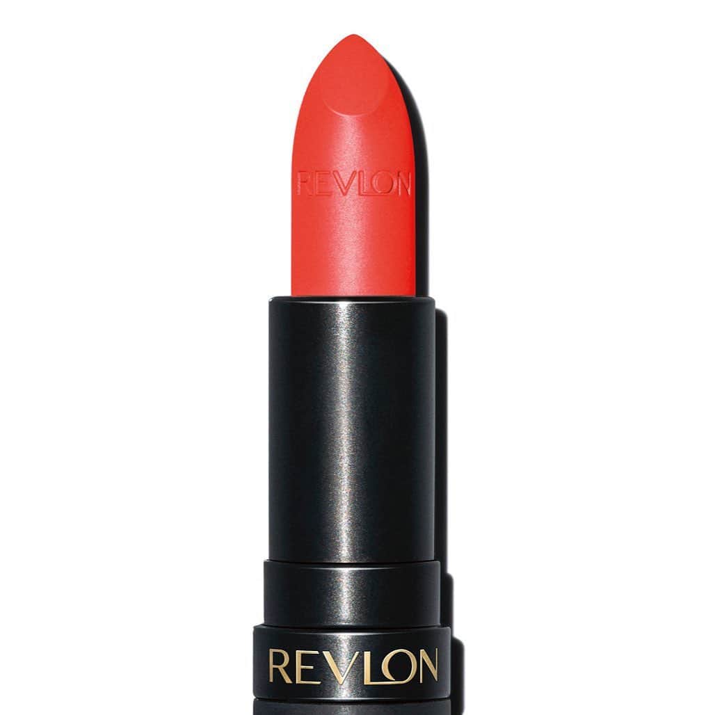Revlonのインスタグラム：「Weekend mood: On Fire 🔥  Tap to shop our #SuperLustrous The Luscious Mattes Lipstick in On Fire (007)」