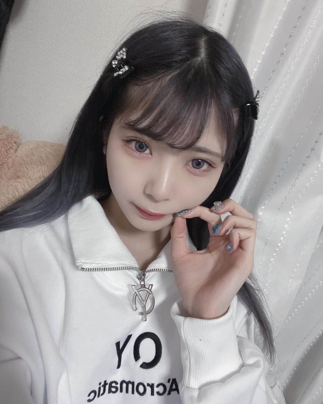 パン・ルナリーフィのインスタグラム：「#oy」