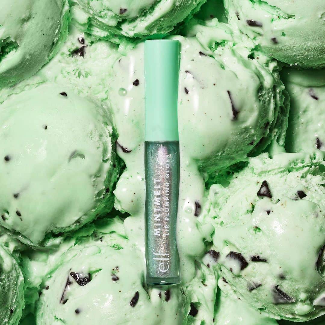 e.l.f.さんのインスタグラム写真 - (e.l.f.Instagram)「Plump your pout with Mint Melt Lip Plumping Gloss in Mint Sprinkle ✨ This high-shine, hydrating lip gloss gives a fuller appearance to the lips and has a vanilla mint scent 😍  Tap to shop for $4, also available exclusively @walmart 🙌 #eyeslipsface #elfingamazing #elfcosmetics #crueltyfree #vegan」2月21日 0時01分 - elfcosmetics
