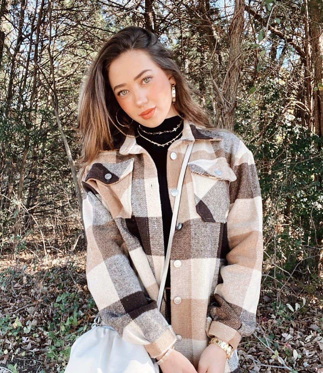 SHEINのインスタグラム：「One with nature 🍃  @jazabyfav  Shop Item #: 1347379  #SHEINgals #SHEINstyle #SHEINSS21 #plaidseason」