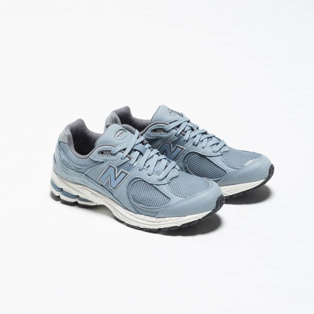 UNDFTDさんのインスタグラム写真 - (UNDFTDInstagram)「New Balance 2002R 'Raincloud' // Available now at Undefeated LV, Phoenix, Glendale, and Undefeated.com @newbalance」2月21日 0時00分 - undefeatedinc