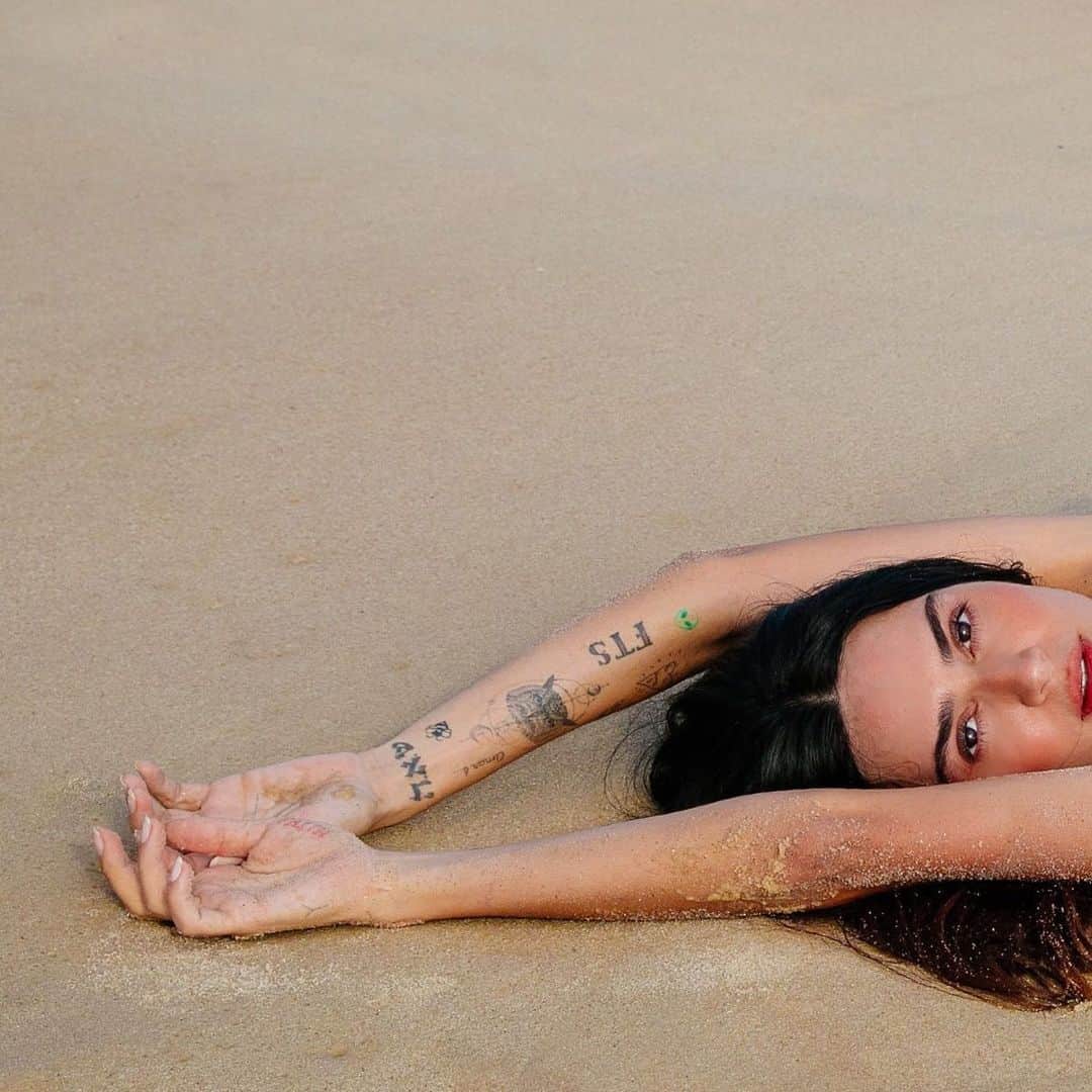Thaila Ayalaのインスタグラム：「“TODA ALMA QUER SER VERÃO”  COLEÇÃO @amar.ca.2020 NOVINHA PRA VOCÊS!  PRÉ VENDA AMANHÃ 12:00 💥」