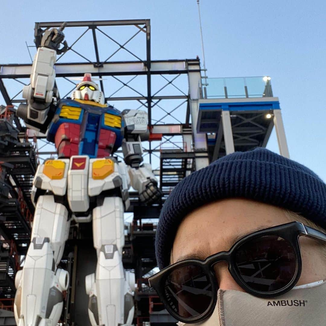 VERBALさんのインスタグラム写真 - (VERBALInstagram)「Saturday afternoon at Gundam Factory Yokohama☝️  #Gundam #GundamFactoryYokohama #ガンダムファクトリーヨコハマ」2月21日 0時36分 - verbal_ambush