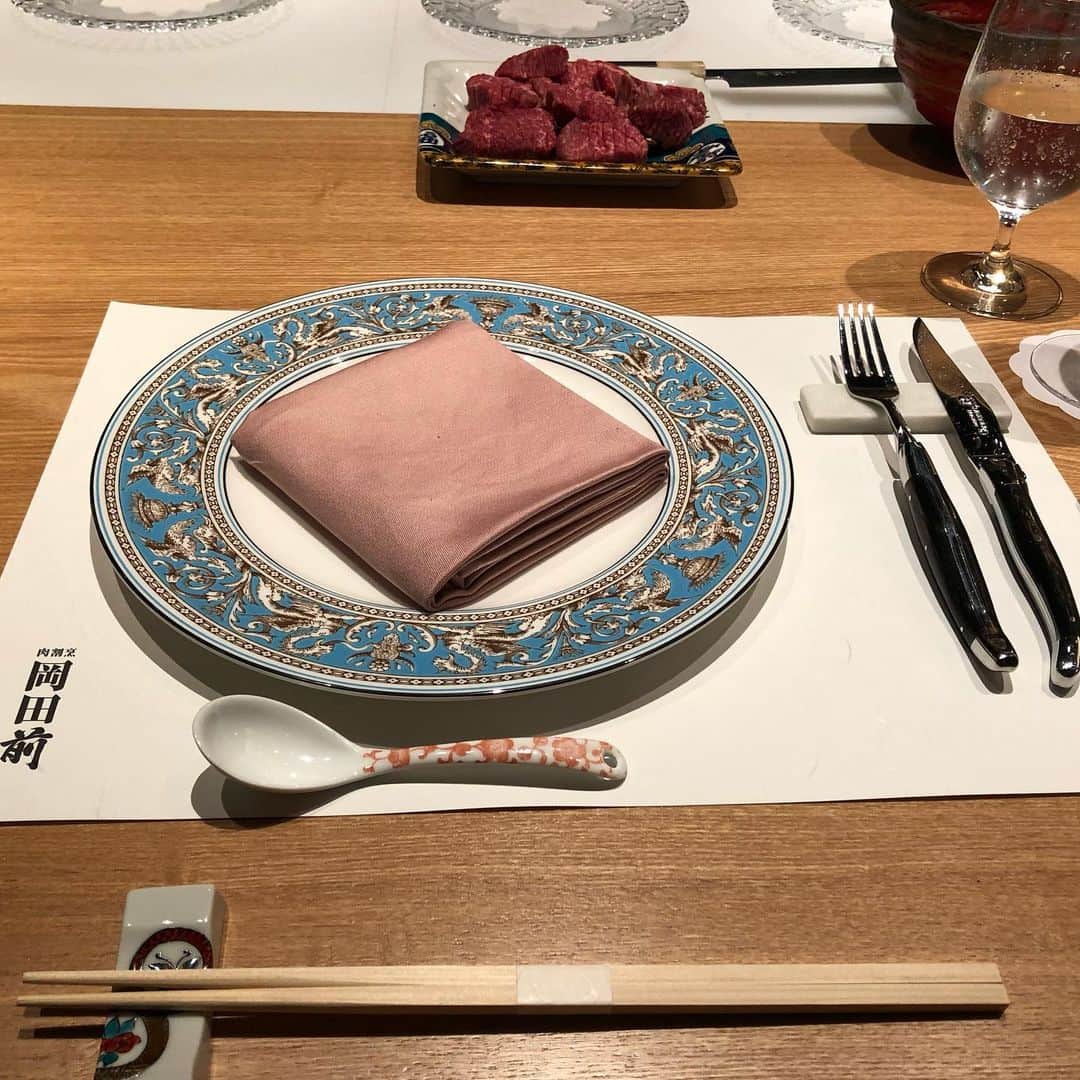 宮田和幸のインスタグラム：「肉のスペシャリスト 美味しかった！ #岡田前 #肉 #グルメ」