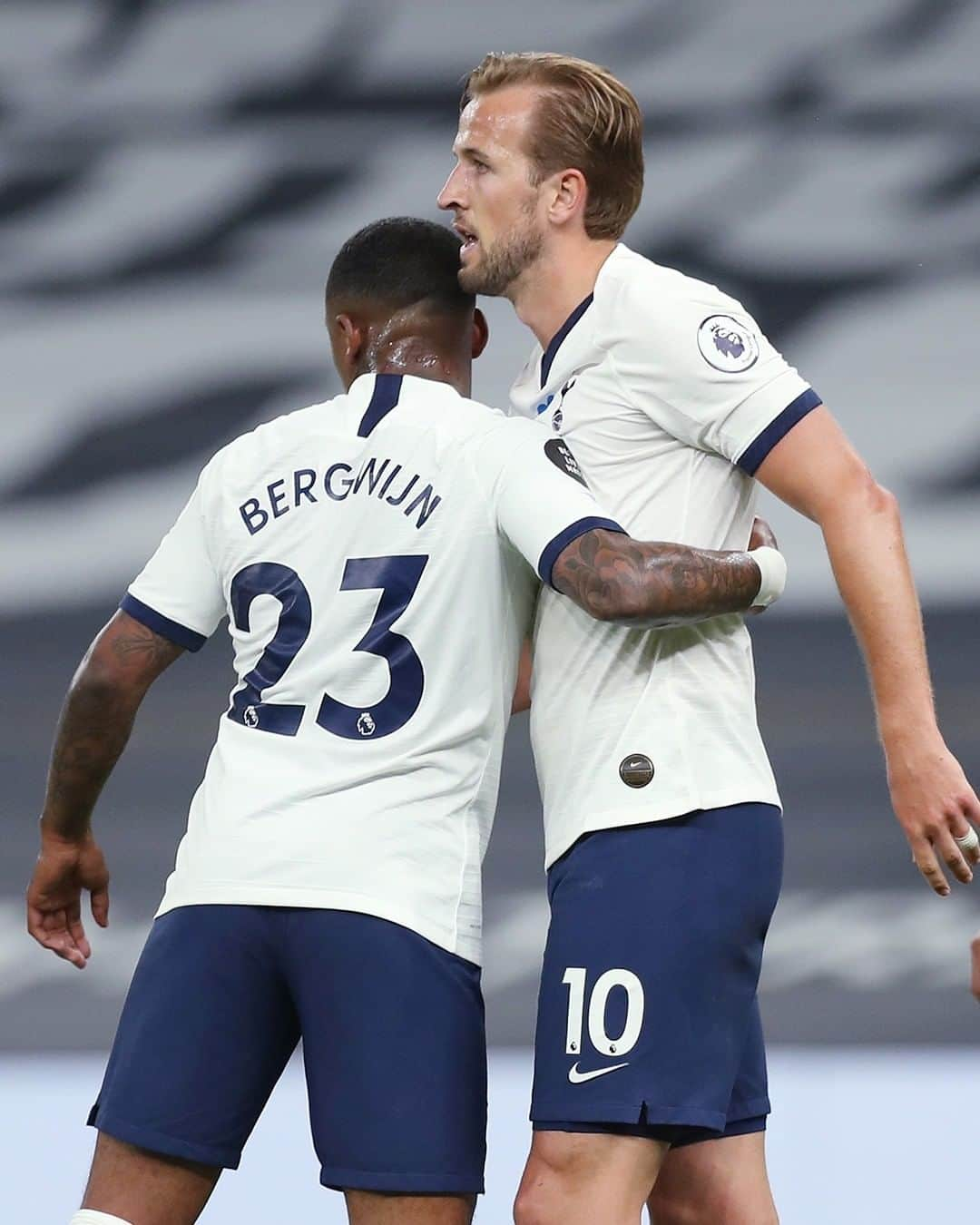 トッテナム・ホットスパーFCさんのインスタグラム写真 - (トッテナム・ホットスパーFCInstagram)「Harry against The Hammers = ⚽️⚽️⚽️  #Kane #COYS」2月21日 1時00分 - spursofficial