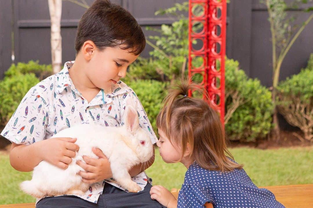 サブリナ・サトウさんのインスタグラム写真 - (サブリナ・サトウInstagram)「É muito lindo de ver o amor e amizade das crianças com os animais e como elas aprendem com os bichinhos. Faz um bem gigante. ❤️❤️❤️」2月21日 1時27分 - sabrinasato