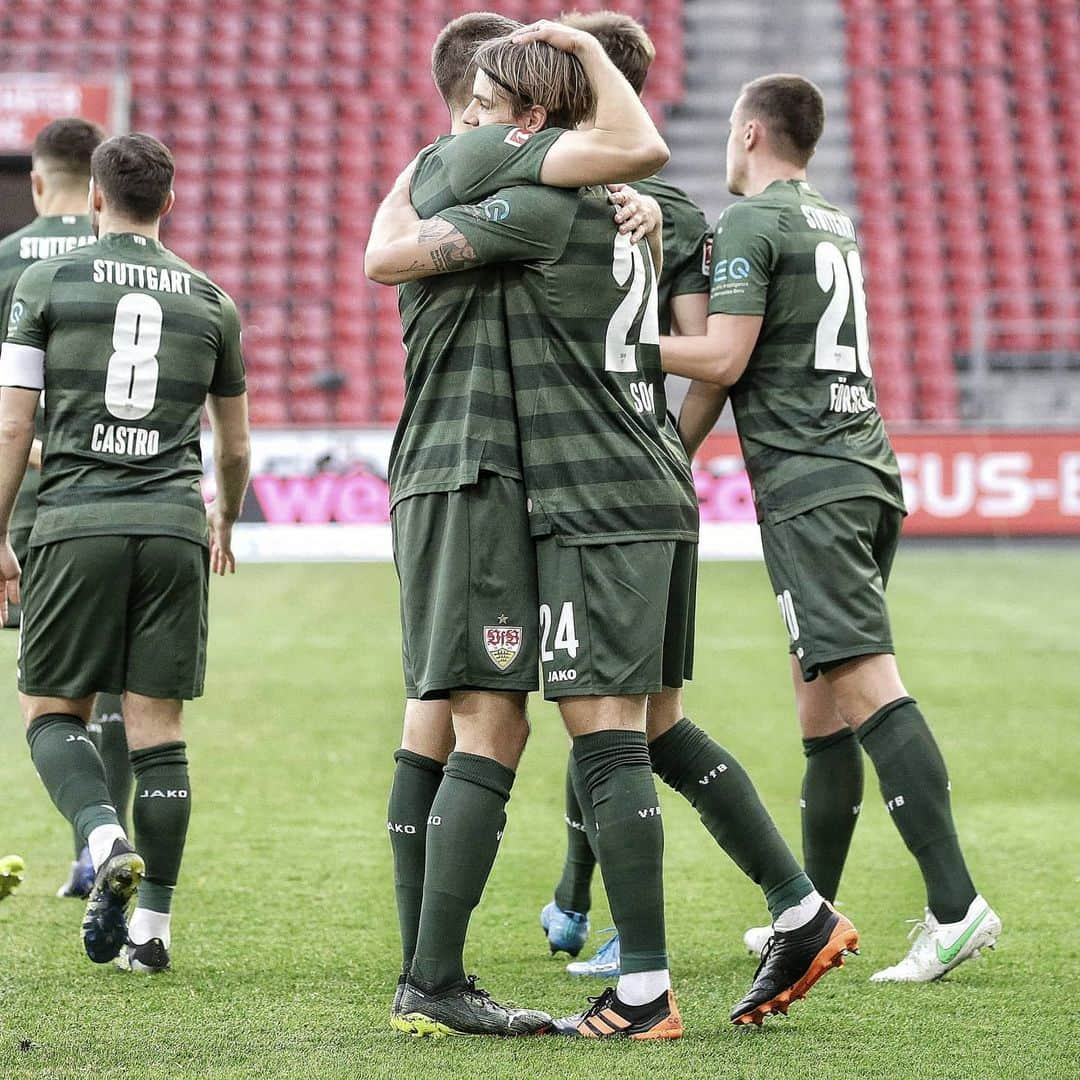 VfBシュトゥットガルトさんのインスタグラム写真 - (VfBシュトゥットガルトInstagram)「♥️ AUSWÄRTSSIEG ♥️ --- #KOEVfB 0:1 #vfbstuttgart1893 #vfbstuttgart #auscannstatt #furchtlosundtreu #VfB #VfBInsta」2月21日 1時27分 - vfb