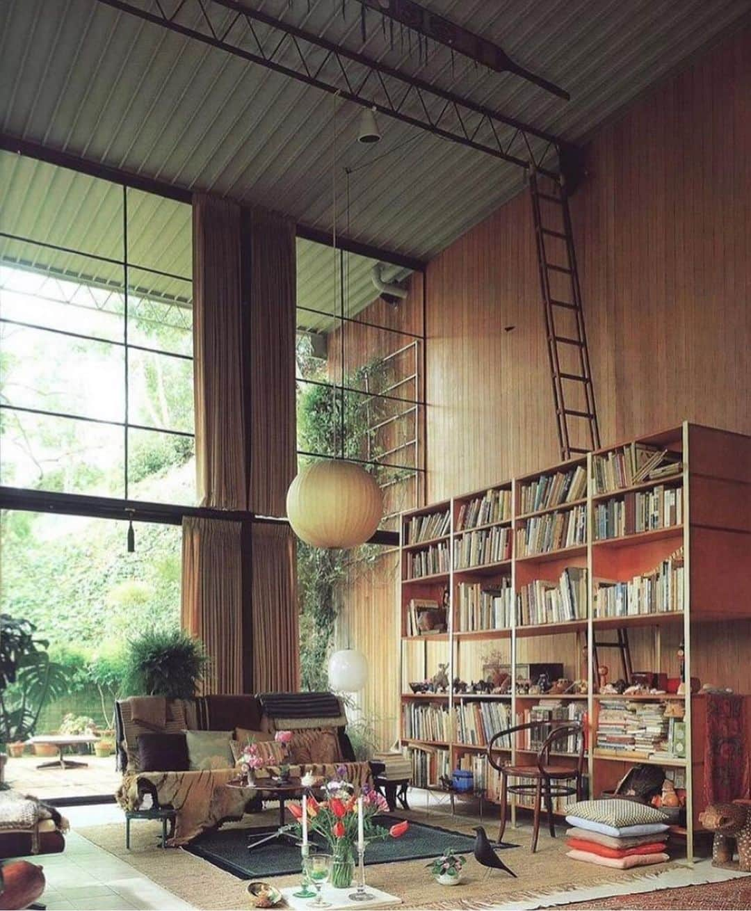 スティーブンアランのインスタグラム：「Eames House, built 1949. #stevenalan」