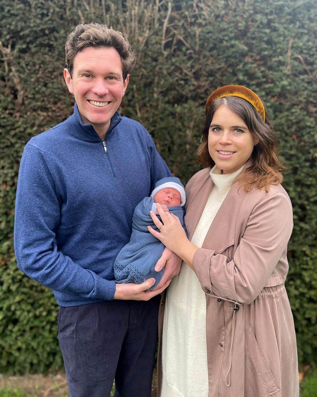 Just Jaredさんのインスタグラム写真 - (Just JaredInstagram)「Princess Eugenie and husband Jack Brooksbank shared the first photo of their newborn son and revealed his name is August Philip Hawke Brooksbank! #PrincessEugenie #JackBrooksbank #AugustBrooksbank Photo: @princesseugenie」2月21日 1時35分 - justjared