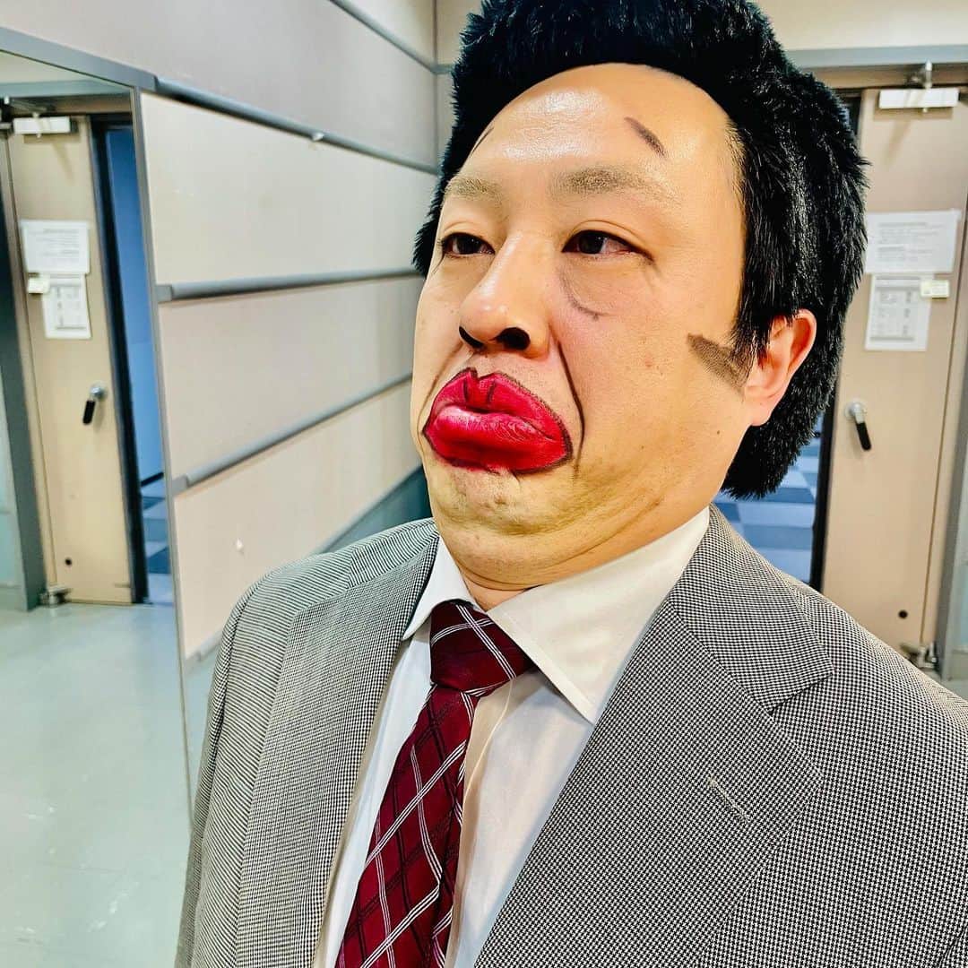 けんじるさんのインスタグラム写真 - (けんじるInstagram)「今日はTBSさんにてオーディションでした！  なんと！テレビ局の垣根を超えてサザエさんのアナゴさんがオーディションに来ておりました〜！  #けんじる #食い込MEN #アナゴ #サザエさん #tbs」2月21日 1時54分 - kenjiru0318