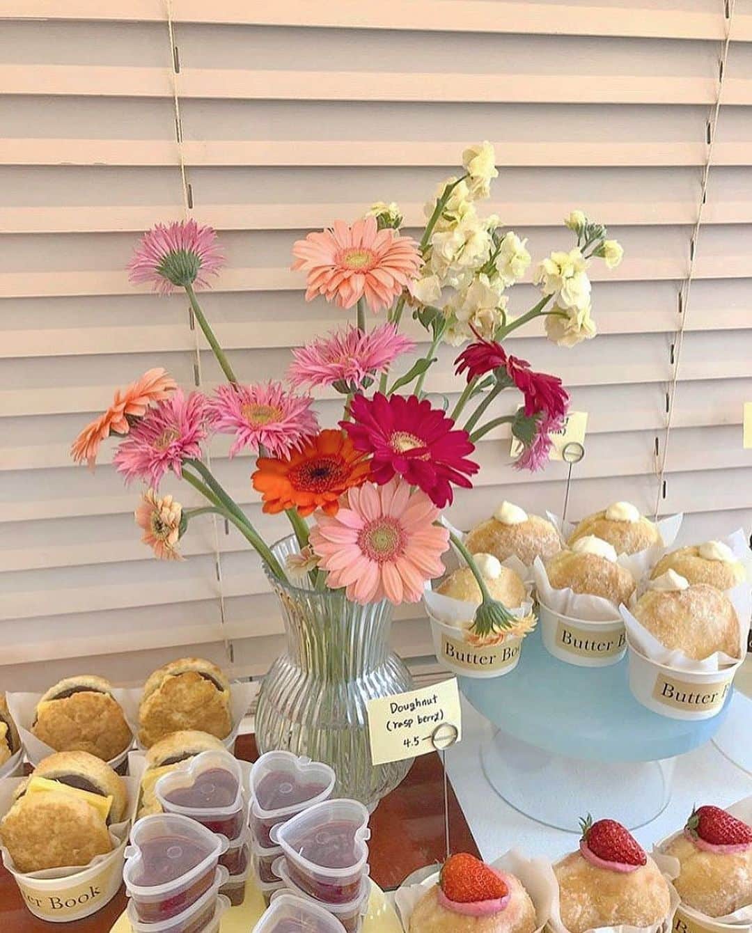 SHEINのインスタグラム：「Bloomin' 💐  @butterbook.kr #SHEINinspo」
