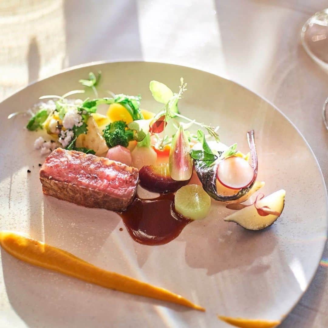 麗風つくばシーズンズテラスのインスタグラム：「. . 麗風でご提供しているお料理は 見た目は華やかなフレンチ、 味は馴染みのある和食を掛け合わせた フレンチジャポネとなっております！ . お料理にこだわりたい！ 美味しいお料理をゲストに召し上がってほしい！ そんな方は麗風のお料理がぴったり❤︎ . 安心で美味しいお料理を実現しましょう♪ ブライダルフェアでもご試食できます！ . .  #式場探し #つくば #茨城  #いばらき #結婚 #結婚式  #結婚式準備 #プレ花嫁  #日本中のプレ花嫁さんと繋がりたい  #お洒落さんと繋がりたい  #写真好きな人と繋がりたい  #カメラ好きな人と繋がりたい  #インスタ映え #フォトジェニック  #いいね返し #テーブルクロス  #結婚式演出  #wedding #weddingdress #party  #photography #photooftheday  #instagramers #instagram  #dearswedding  #麗風つくばシーズンズテラス」