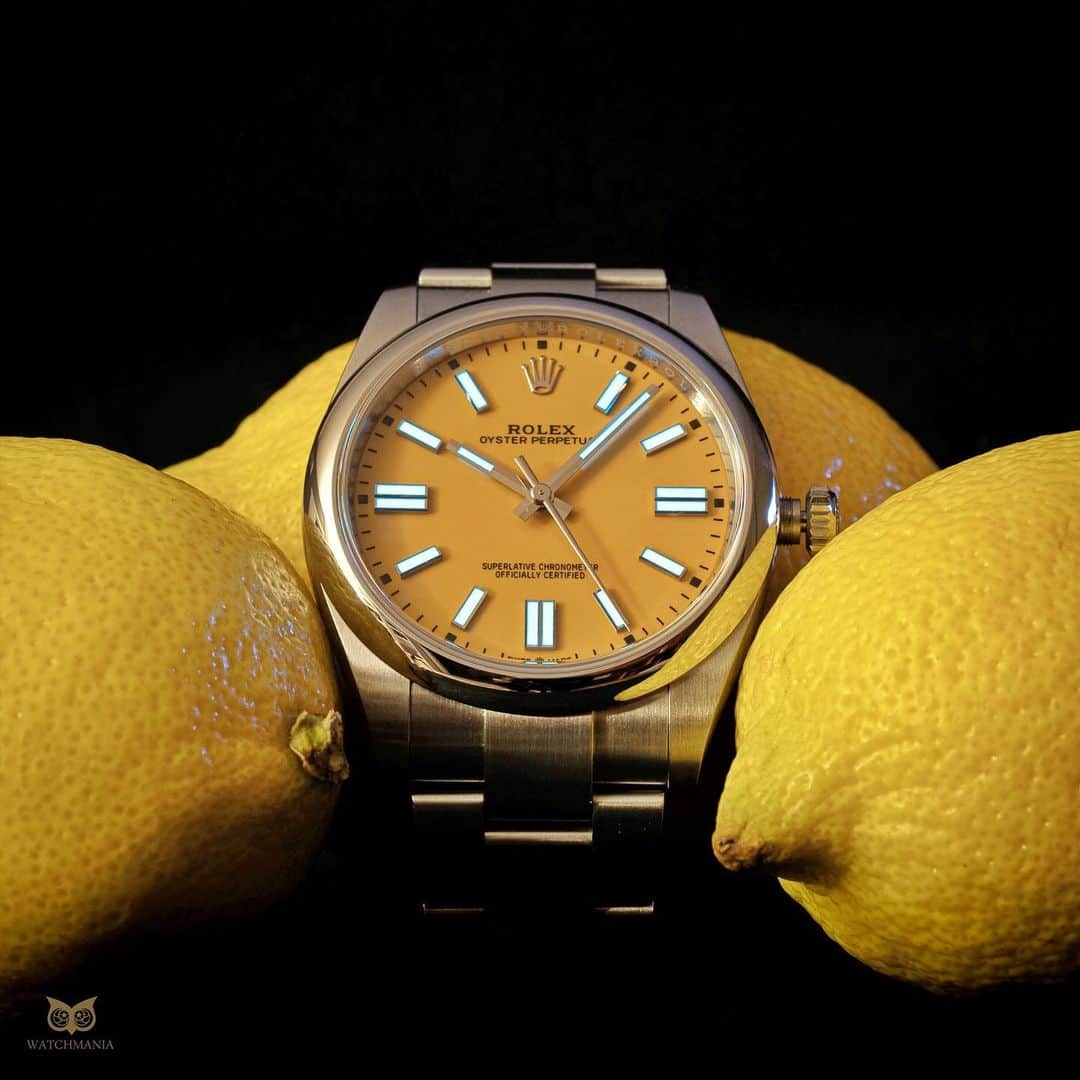 WATCHMANIAのインスタグラム：「Lumino Saturday. #124300  #oysterperpetual #oysterperpetual41 #124300yellow #rolex #rolexwatch #rolexwatches #rolexoysterperpetual #rolexoyster #rolex124300 #watchmania」