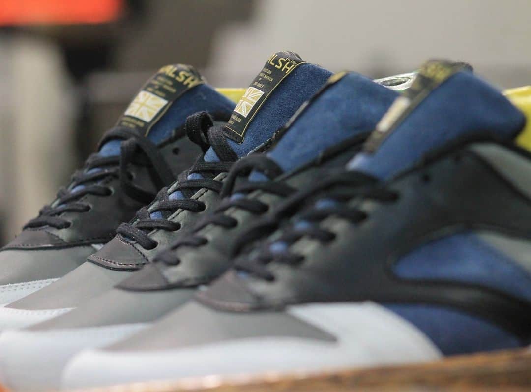 のインスタグラム：「Dropping Monday.  #normanwalshuk #normanwalsh #britishmanufacturing #madeinbritain #ukmfg #shoes #footwear #sneakers」
