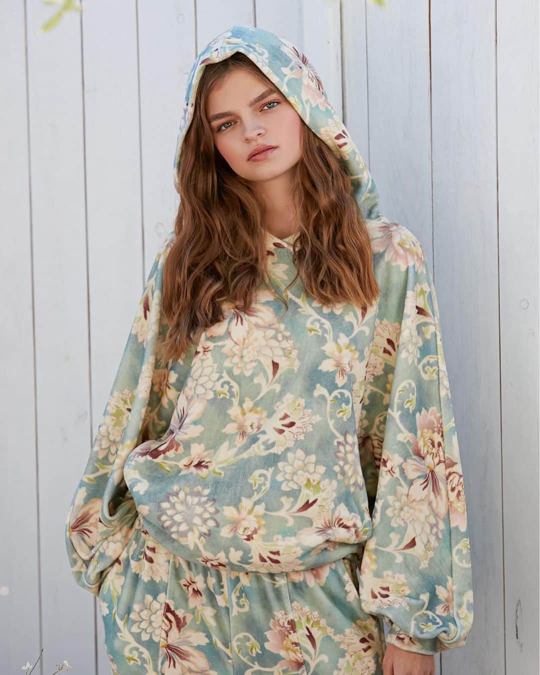 メドモアゼルのインスタグラム：「Cozy vibe for this weekend ✨😍 Mesdemoisellesparis.com  #mesdemoisellesparis #springsummer21」
