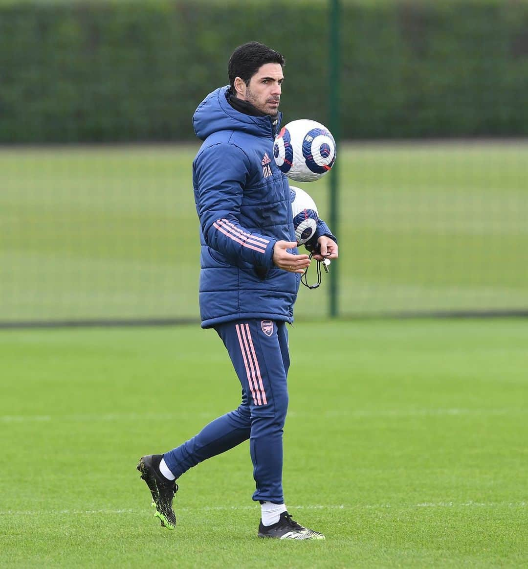 アーセナルFCさんのインスタグラム写真 - (アーセナルFCInstagram)「Training ✅  Tomorrow ➡️ #ARSMCI  #Arsenal #PremierLeague #AFC #coyg #Arteta #Lacazette #Pepe #Aubameyang #Odegaard」2月21日 3時21分 - arsenal