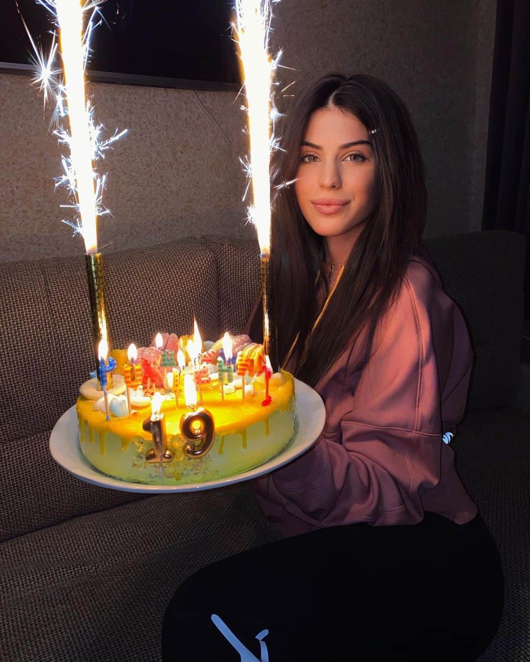 Maria Tarabanskayaのインスタグラム：「Признаюсь вам, чем дольше я живу, тем яснее понимаю, что главное в жизни – это твердо знать, чего ты хочешь, и не позволять сбить себя с толку тем, кому кажется, будто они знают лучше 💕」