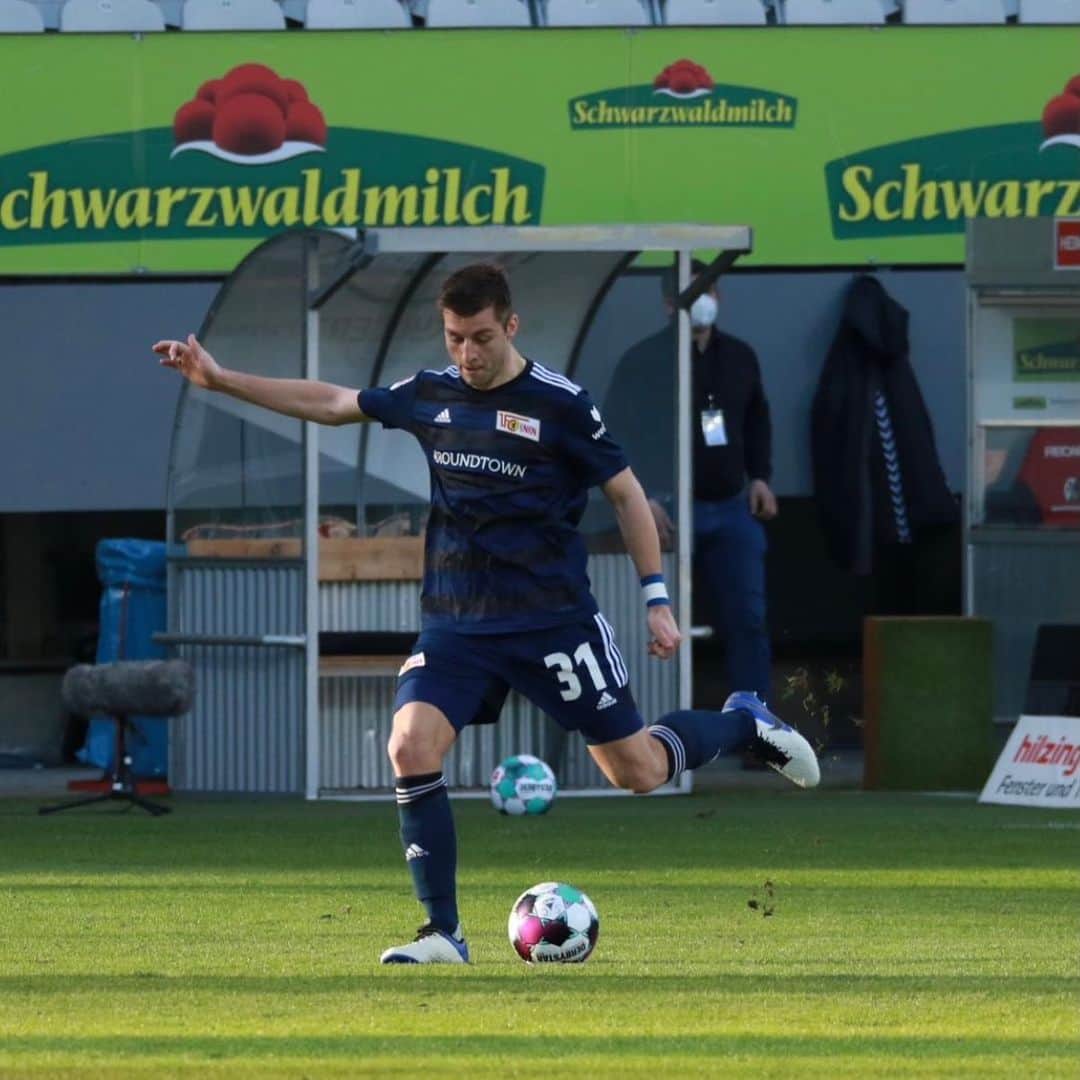 のインスタグラム：「Sehr gute Teamleistung🙌🏼 wichtige ➕3️⃣ Punkte 🤙🏼 #EinTeam #RK31 #Union」