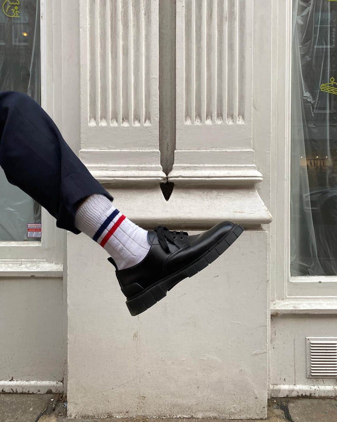 のインスタグラム：「Some old school classics. Ever wondered how to pull off a casual yet elegant look? Get inspired by @elefv and his #CarShoeBlock laceup. Are you ready to refresh your wardrobe? #CarShoeCrew」