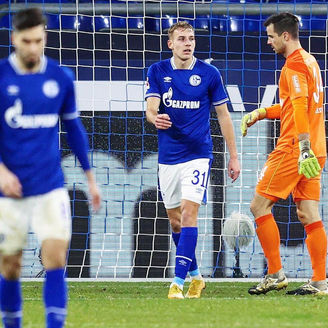 シャルケ04さんのインスタグラム写真 - (シャルケ04Instagram)「FT: #S04BVB 0:4 . . #S04 #Schalke #Knappen #Königsblau #Derby #Revierderby」2月21日 4時30分 - s04