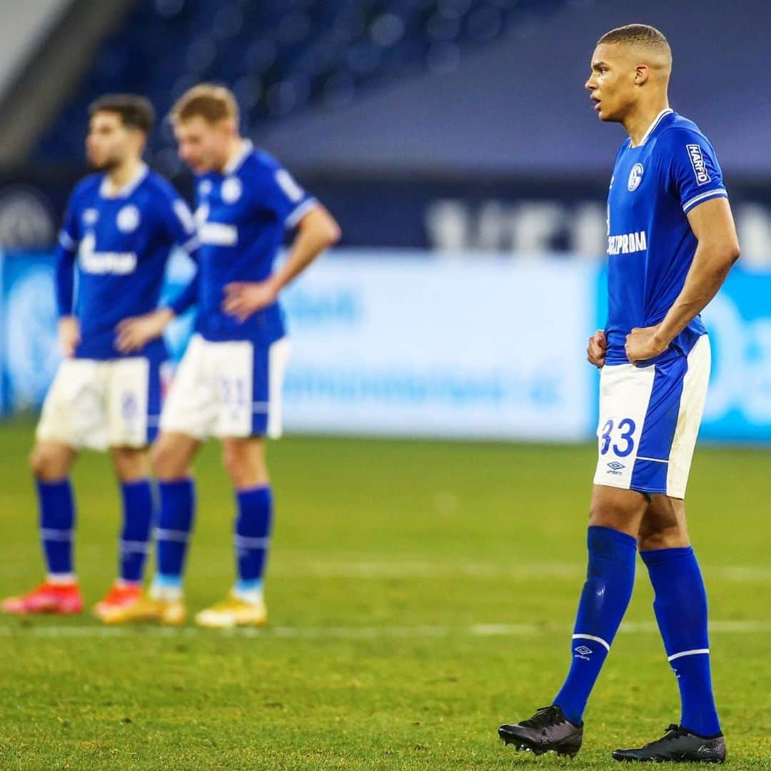 シャルケ04さんのインスタグラム写真 - (シャルケ04Instagram)「FT: #S04BVB 0:4 . . #S04 #Schalke #Knappen #Königsblau #Derby #Revierderby」2月21日 4時30分 - s04