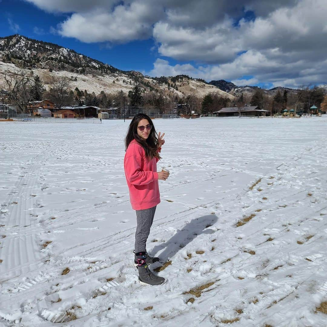 アレックス・パッチシオさんのインスタグラム写真 - (アレックス・パッチシオInstagram)「Those nice days in the middle of winter where it’s warm outside, but there is still snow on the ground!  . Hope everyone is enjoying their weekend!!! 🥰❤️❄️ .」2月21日 5時30分 - alex_puccio89