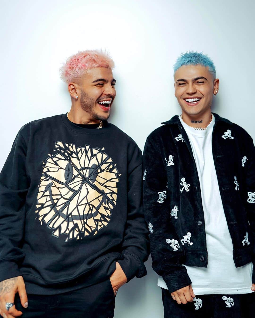 Sebastián Villalobosのインスタグラム：「hay muchos mejores amigos, pero ningunos como nosotros ⚡️ FELIZ CUMPLEAÑOS ZORRAAAAAAAAA!!!! 🎈🎂 @rkartista」