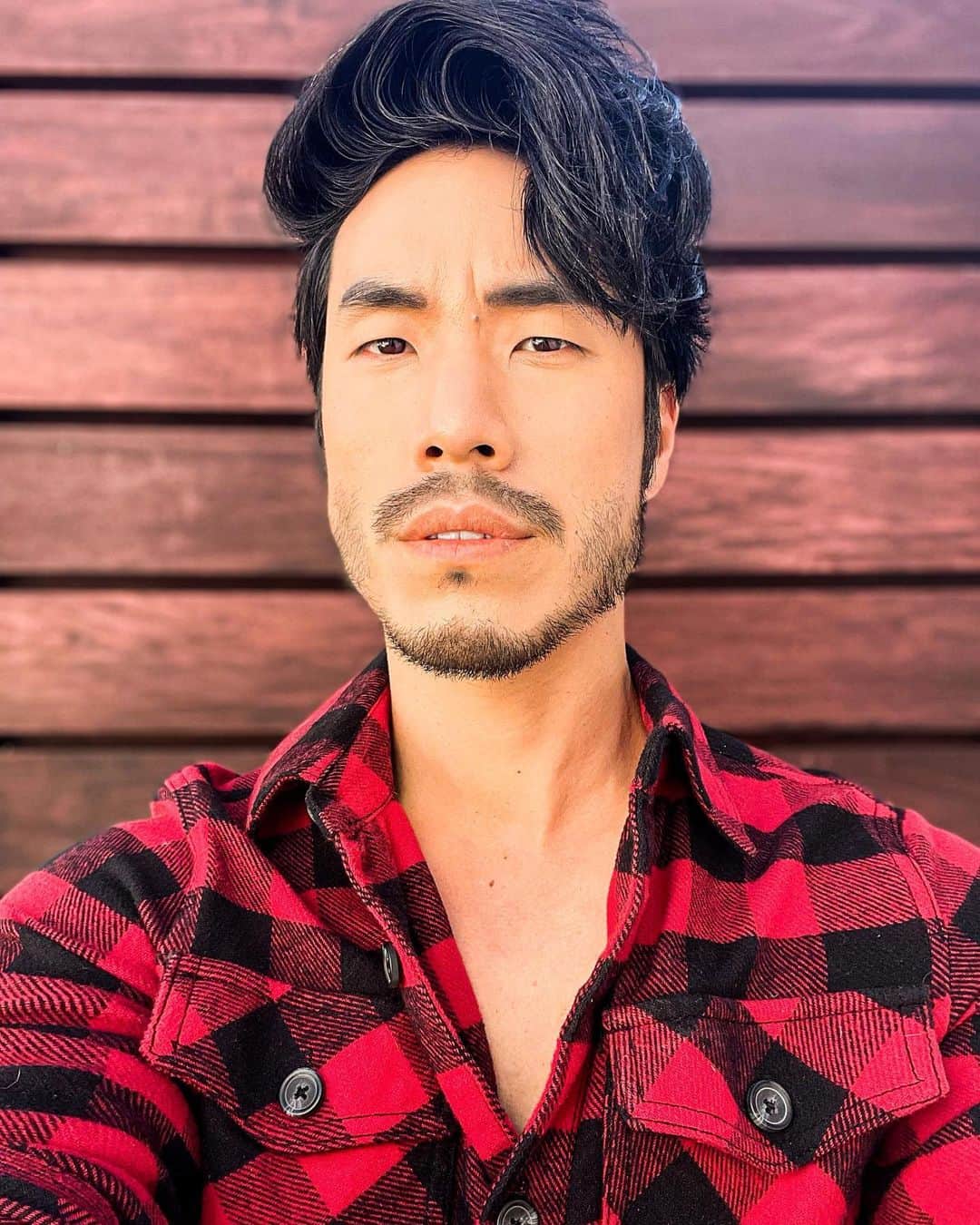 ユージン・リー・ヤンのインスタグラム：「keep it? 👨🏻」