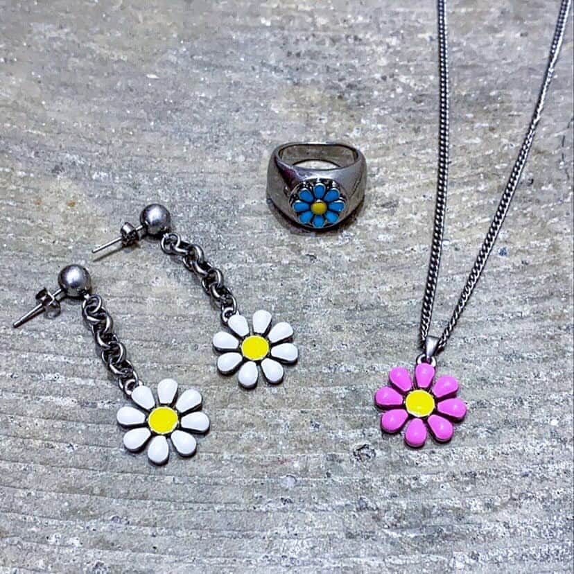 XGIRL_ootdのインスタグラム：「#xgirl_ootd @bloom_403  X-girl KANAZAWA STAFF RECOMMEND ITEMS 🌼DAISY SERIES🌼」