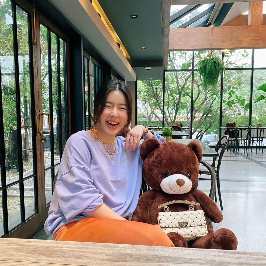 GYEON SEOのインスタグラム：「_* random picks 💜🧡 . . #gomdorishotz」