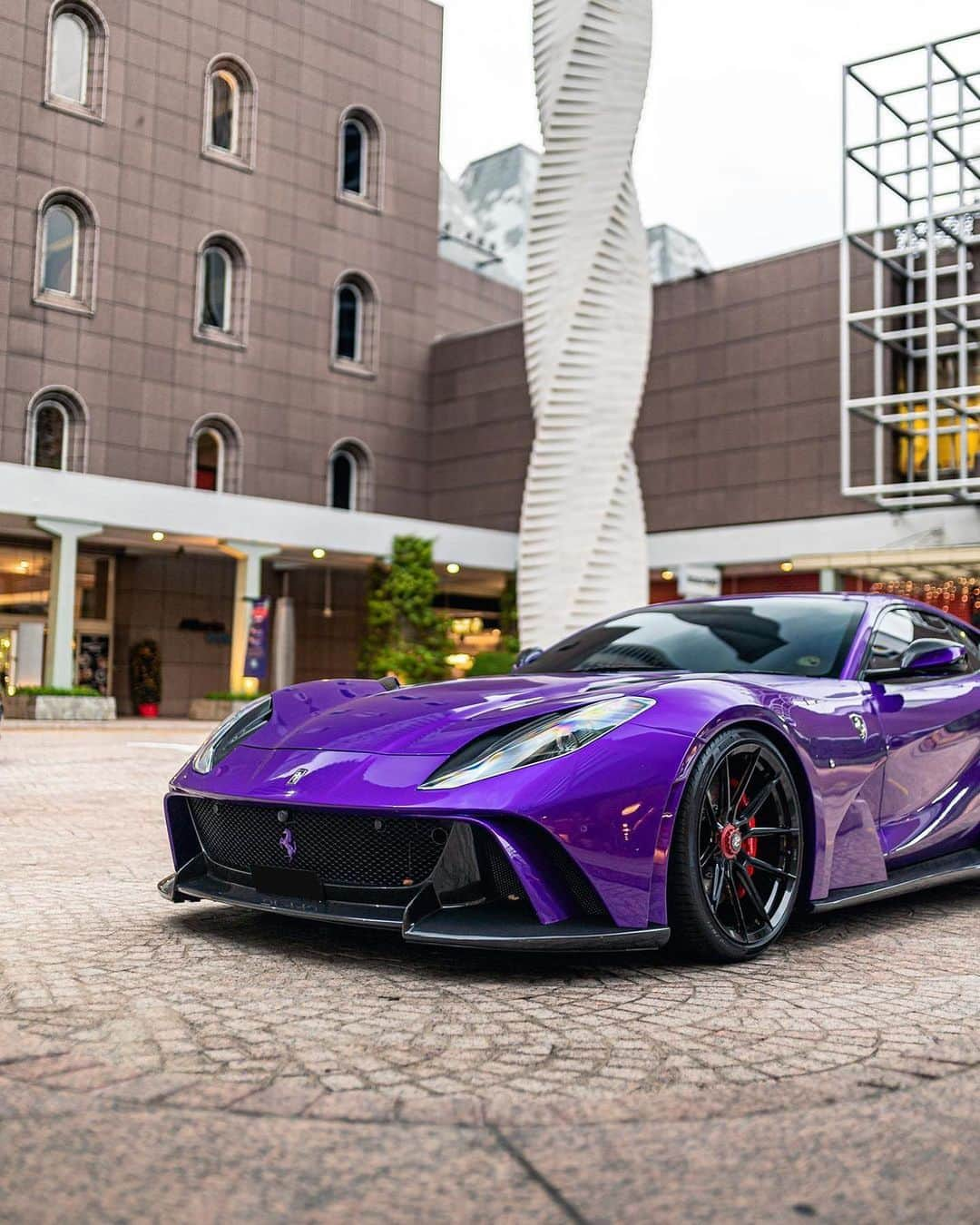 CarsWithoutLimitsさんのインスタグラム写真 - (CarsWithoutLimitsInstagram)「Ferrari 812 Superfast Novitec N-Largo ☂️ Photo @citycircuits   #carswithoutlimits #ferrari」2月21日 8時12分 - carswithoutlimits