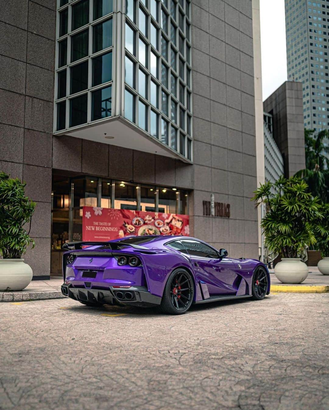 CarsWithoutLimitsさんのインスタグラム写真 - (CarsWithoutLimitsInstagram)「Ferrari 812 Superfast Novitec N-Largo ☂️ Photo @citycircuits   #carswithoutlimits #ferrari」2月21日 8時12分 - carswithoutlimits