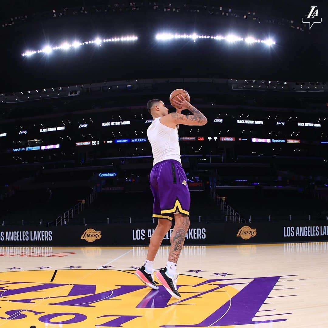 Los Angeles Lakersさんのインスタグラム写真 - (Los Angeles LakersInstagram)「Finals rematch coming up 🔜」2月21日 9時29分 - lakers