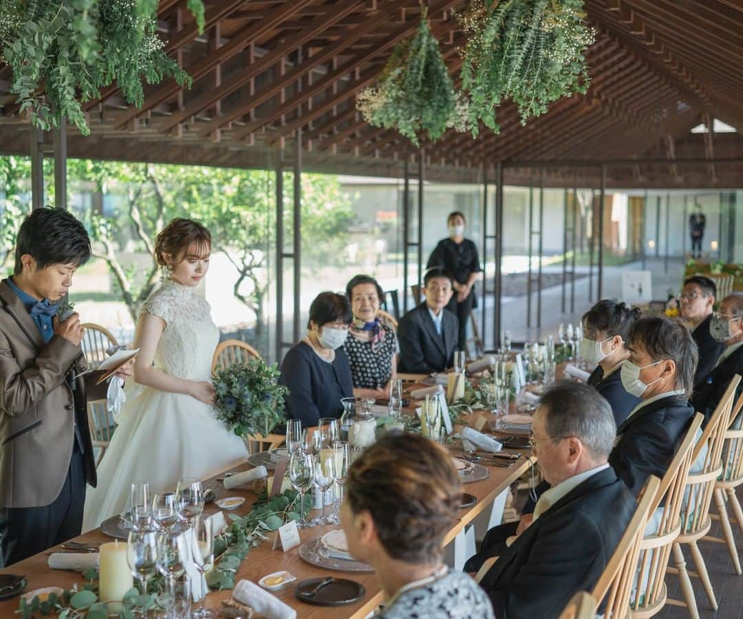 ラヴィ•ファクトリーさんのインスタグラム写真 - (ラヴィ•ファクトリーInstagram)「. 【写真で叶える結婚式】 . 瀬戸内の海・山・自然に囲まれた 日本のリゾート空間「ベラビスタ スパ&マリーナ尾道」 大切な家族、ゲストと共に過ごす アットホームであたたかな結婚式に。 —————— ラヴィファクトリー広島: @hiroshima_laviephotography  Photographer:@photolanguage_hiroshima  AREA:JAPAN,HIROSHIMA ベラビスタ スパ&マリーナ尾道 —————— @laviefactoryをフォローして #laviefactory #ラヴィファクトリー のハッシュタグをつけて お写真を投稿してみてくださいね✳︎ . こちらの公式IG（@laviefactory） で取り上げさせていただきます✨ #wedding#weddingphotography #ラヴィファクトリー #laviefactory #photo #生きる写真 #ハートのある写真 #instawedding #結婚写真 #ウェディング #ウェディングフォト #撮影指示書 #ロケーションフォト #前撮り #プレ花嫁 #結婚準備 #写真好きな人と繋がりたい #フォトウェディング #卒花 #前撮り #後撮り #ウェディングニュース #広島花嫁 #プラコレ #bellavista #ベラビスタ #アットホームウェディング #リゾートウェディング」2月21日 10時05分 - laviefactory