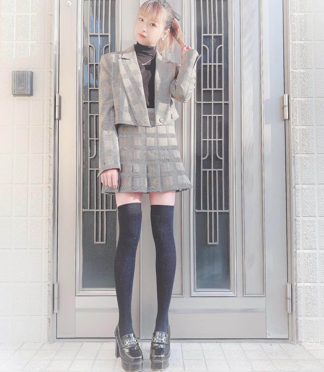 深野ひなのインスタグラム：「バレンタインイベの時の衣装🥰 @zara はサイズがXSもあるから低身長の方にもオススメだよ！！  #zara  #セットアップ」