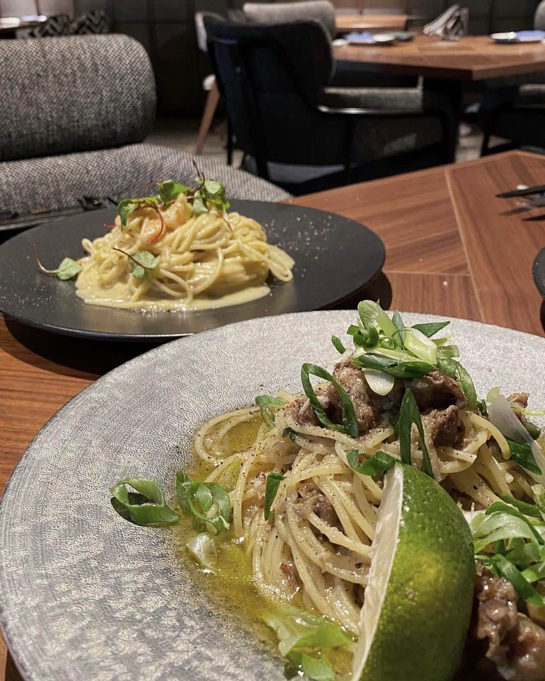 宮上葵さんのインスタグラム写真 - (宮上葵Instagram)「. わたしが食べたのは奥のアボカド🍝 サラダとパンとデザート付いてて良きでした♡  #thelively #ホテルランチ #福岡ランチ」2月21日 10時51分 - __aoimon