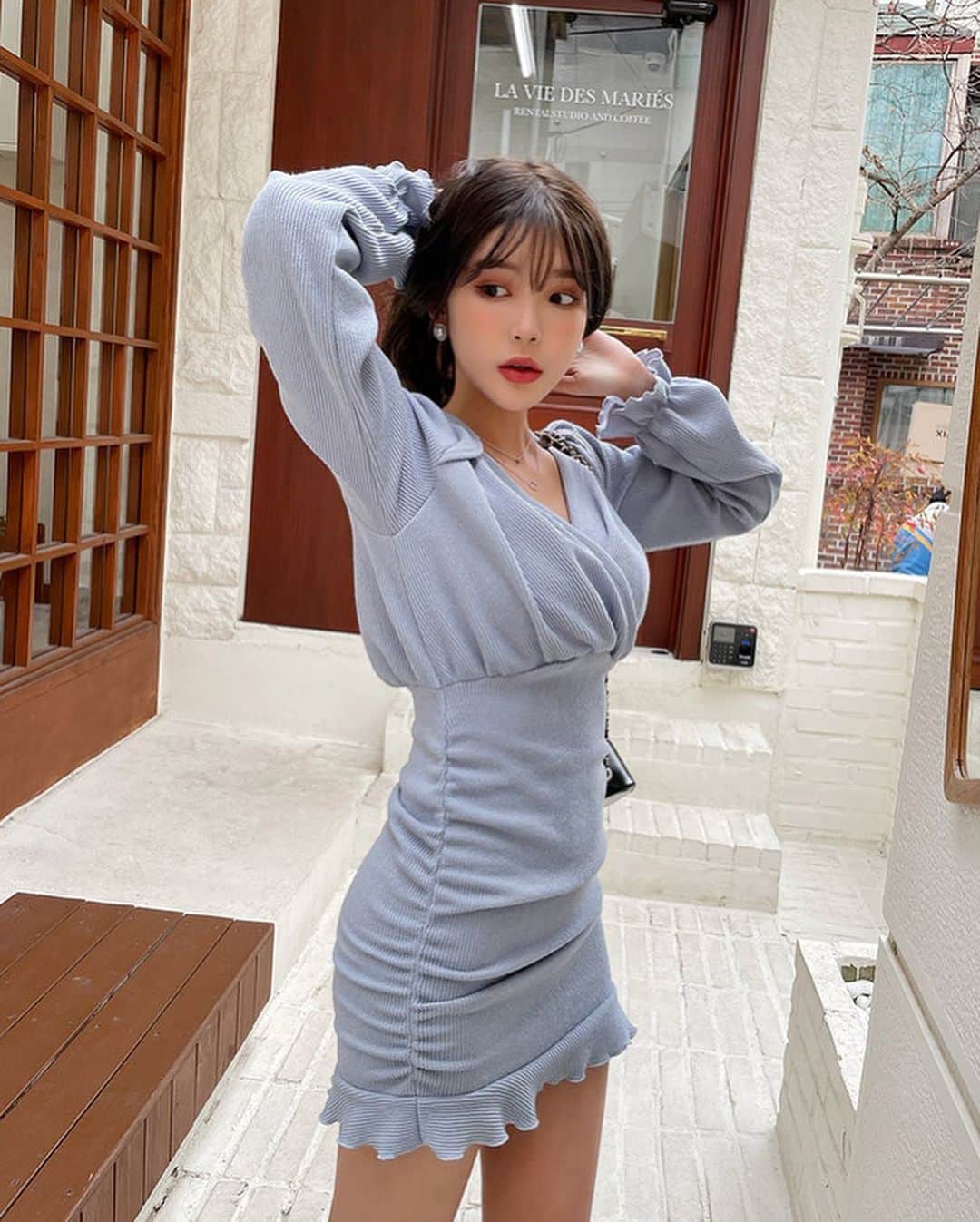 Chuuのインスタグラム：「❣️원피스 베스트 탑3❣️ 업로드한 후로 쭈욱 판매 1,2,3위를 지키고 있는 베스트오브베스트 원피스👗 얼른 기온이 더 올라서 단품으로 착용하고싶네요☺️  #chuu #츄 #lovely_daily_look_chuu」