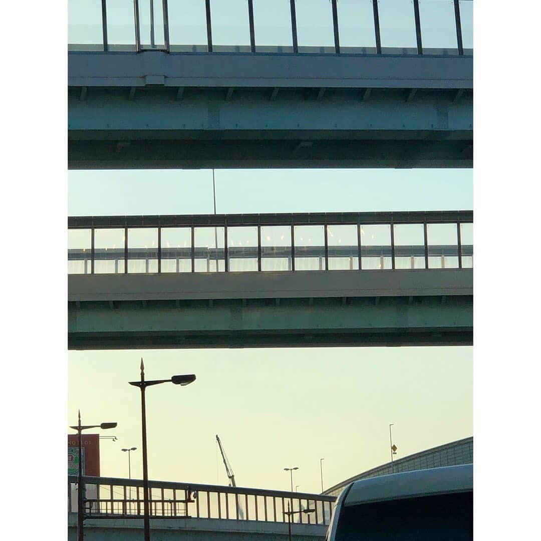 sunday_722のインスタグラム：「*﻿ Silhouette * #fukuokapics﻿ #福岡都市高速 #福重ジャンクション #mwjp﻿ #igersjp﻿ #Silhouette #ShotOniPhone﻿ #ShotOniPhoneX﻿ #ig_photooftheday﻿ #jj_mobilephotography﻿ #myfeatureshoot﻿ #samewheremagazine﻿ #indies_gram﻿ #rsa_minimal﻿ #tv_simplicity﻿ #minimalmood ﻿ #ig_minimalshots ﻿ #jj_minimalart ﻿ #rsa_minimal﻿ #jj_mobilephotography﻿ #transfer_visions﻿ #indies_minimal﻿ #visionofpictures﻿ #worldmobilephotography﻿ #tv_pointofview﻿ #beautifuldestinations﻿ #vimpt﻿ #vimptfreeprint﻿ #raw_mobile﻿」