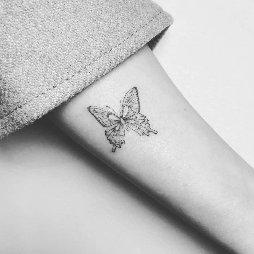 ルーシー・ヘイルのインスタグラム：「You’ve outdone yourself @winterstone   -thank you ! Rebirth 🦋」