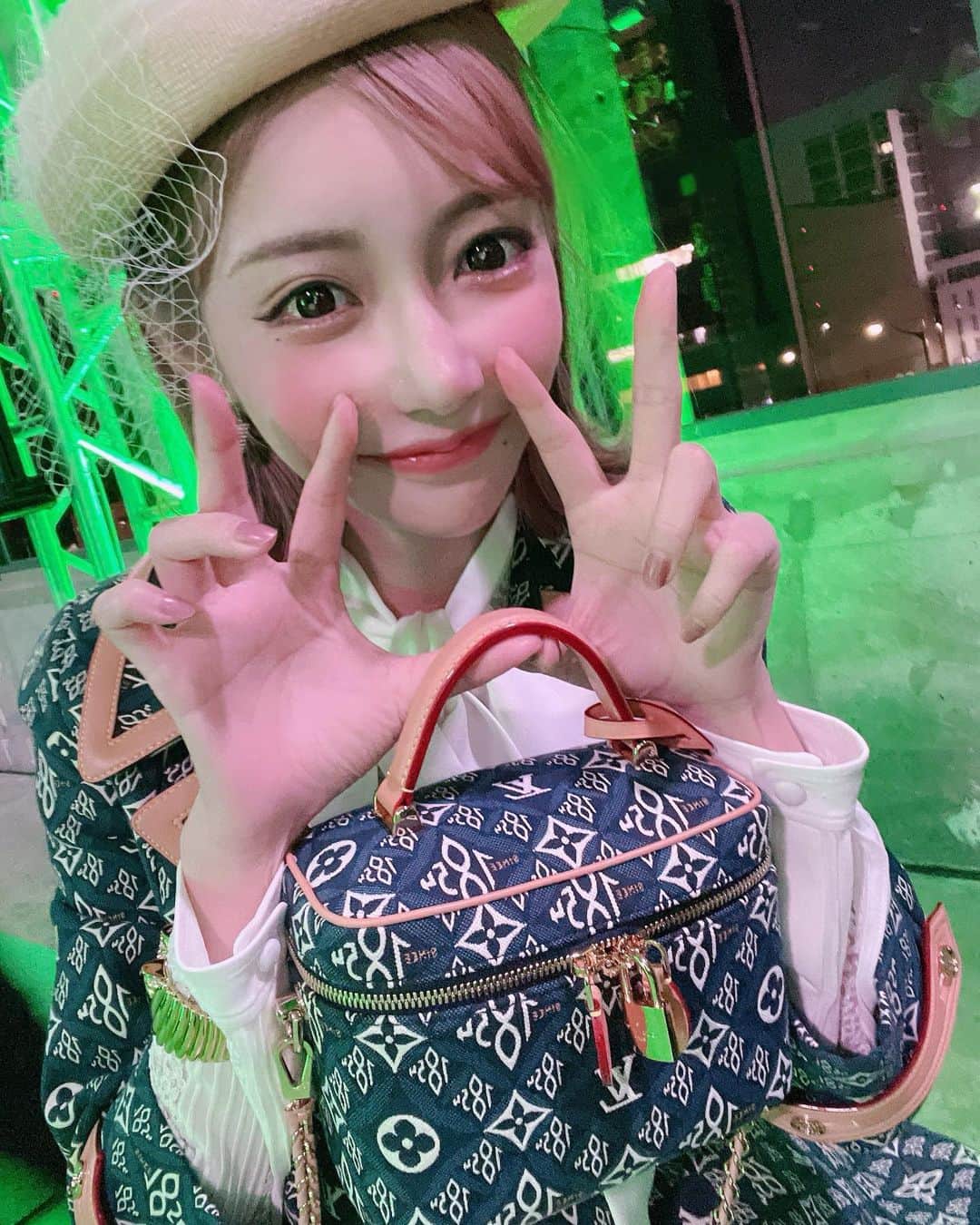 明日花キララのインスタグラム：「@louisvuitton 様のショーを見てきたのです👸🏼」