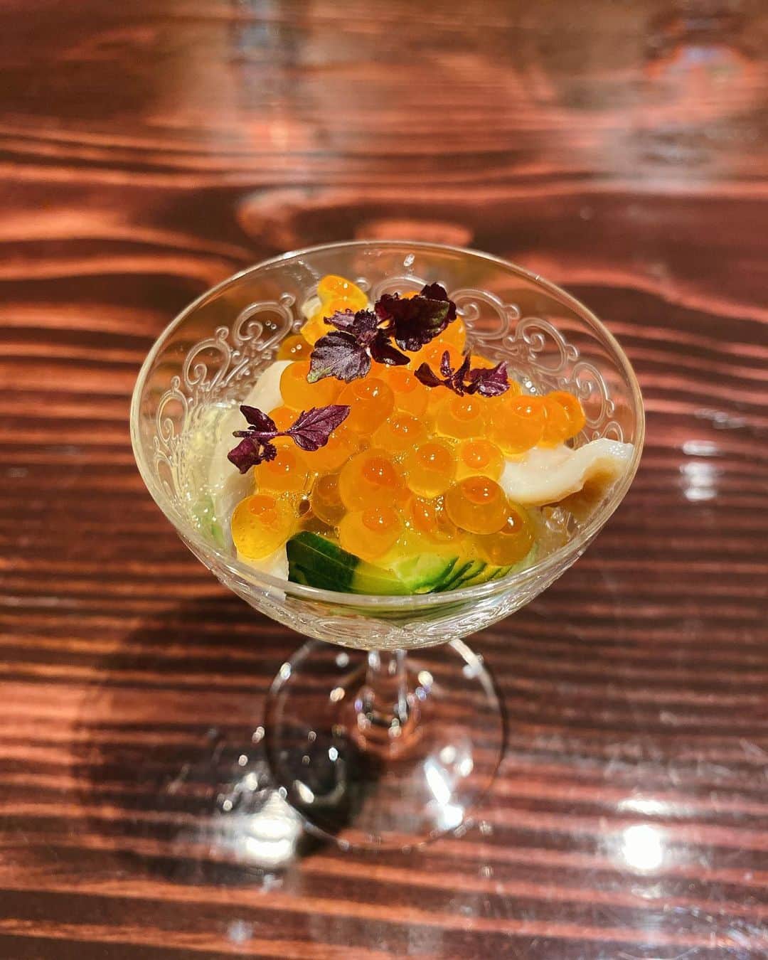 七菜香さんのインスタグラム写真 - (七菜香Instagram)「3回目の訪問。 毎回違う料理、毎回本当にどれもこれも美味しくて 幸せすぎる時間です。😌💓 この手羽先は本当に美味しくてたまらない🤤✨ 1本じゃ足りない！ってなります😂 載せきれない料理もあるくらい品数たくさんで お腹いっぱい胸いっぱいです😌👏🏻 ・ ・ ・ ・ ・ ・ ・ #food #foodstagram #yummyfood #japanesefood #japaneserestaurant #osaka #japan #recommended #instamood #instafood #instagood #野口太郎 #大阪グルメ #食テロ #大阪 #北新地 #美味しすぎる #ご馳走様でした🙏」2月21日 11時36分 - nanaka0118